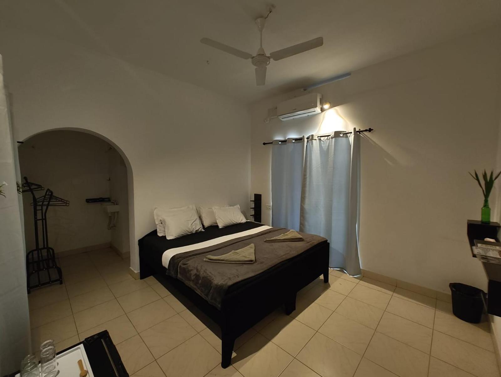 Satta Beach Deluxe Varkala Bilik gambar