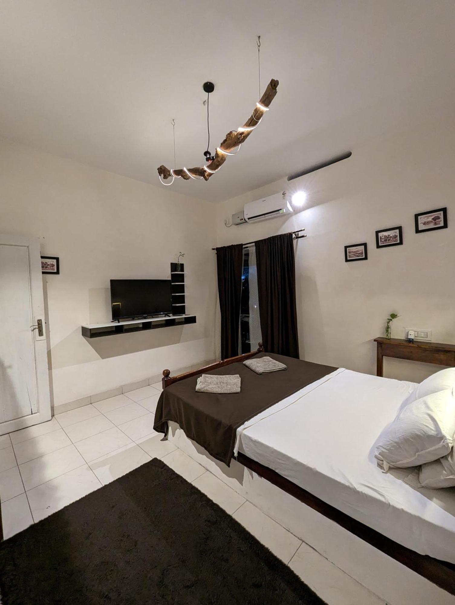 Satta Beach Deluxe Varkala Bilik gambar