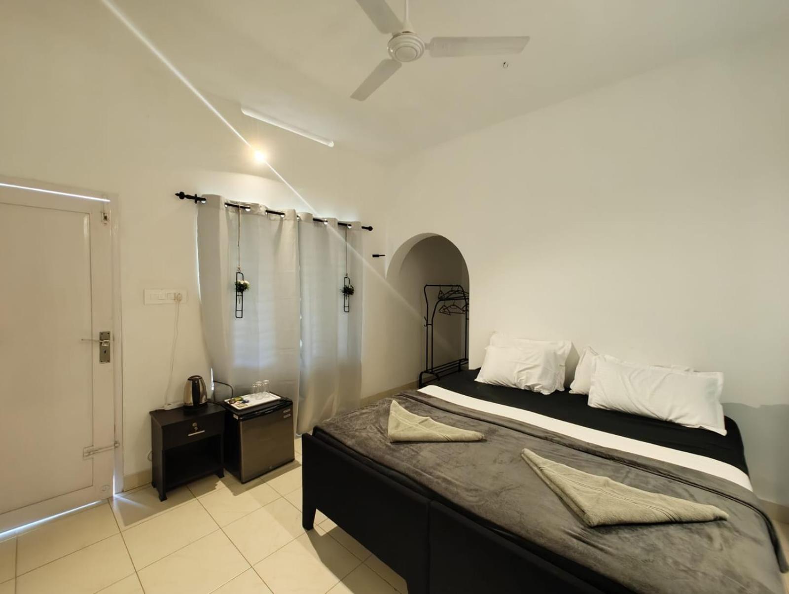 Satta Beach Deluxe Varkala Bilik gambar
