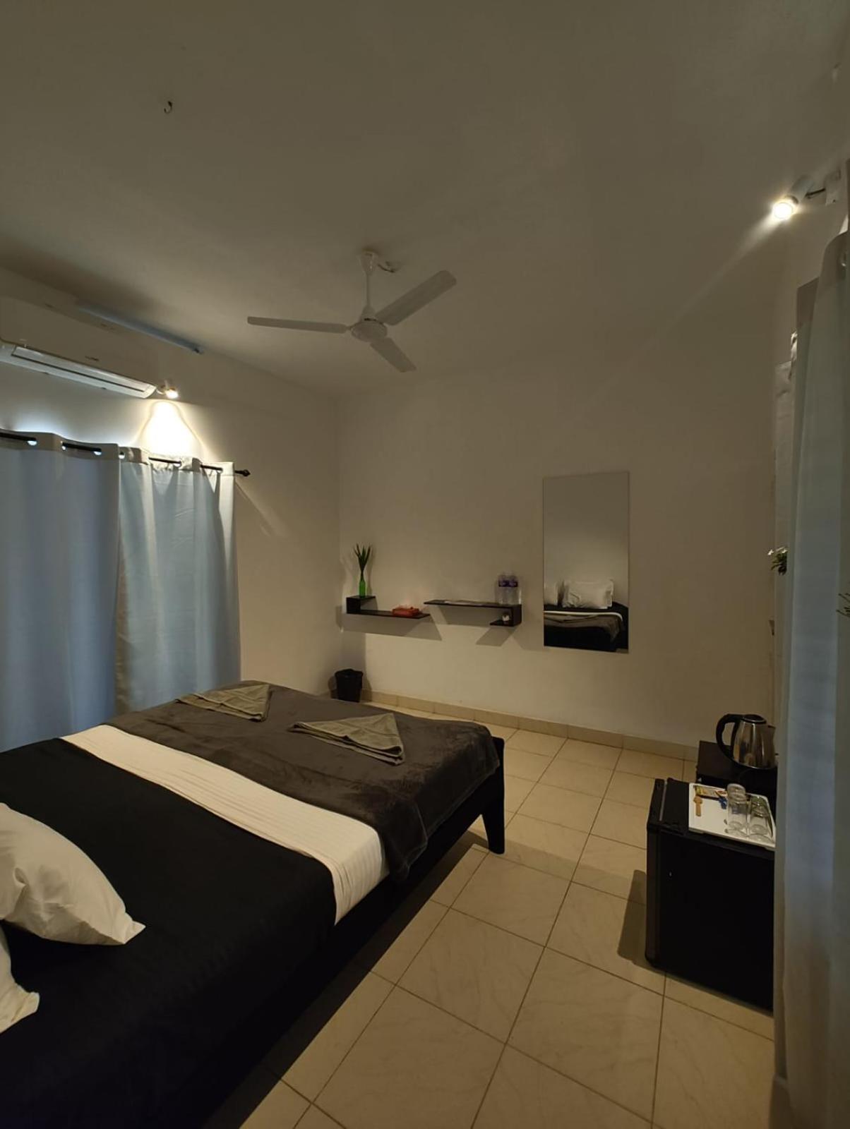 Satta Beach Deluxe Varkala Bilik gambar