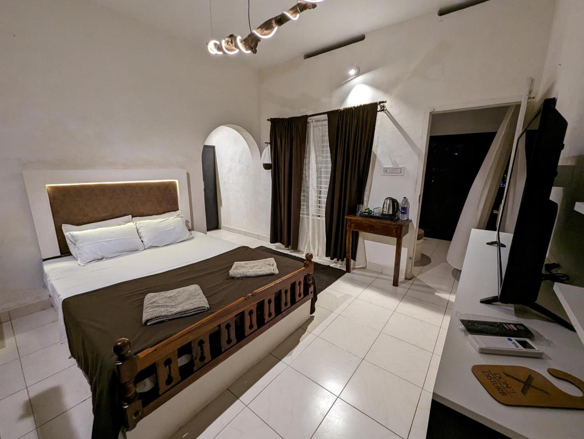 Satta Beach Deluxe Varkala Bilik gambar